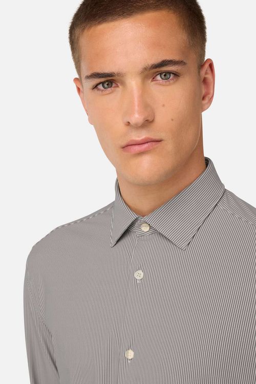 Camisa De Nailon Elástico Slim Fit